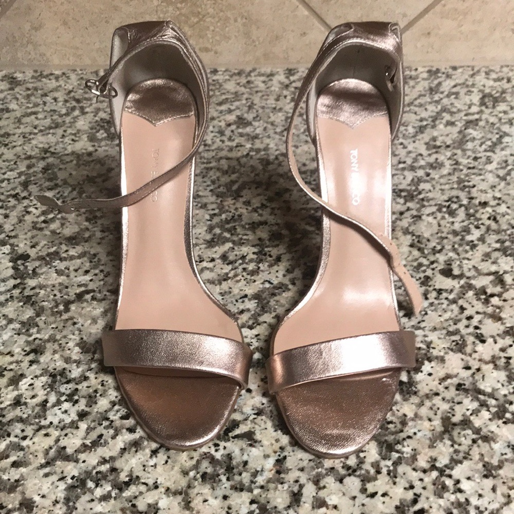 Size 9 new heels